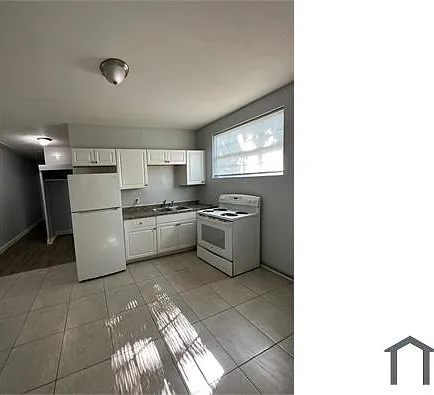 239 Claude St — Photo 23