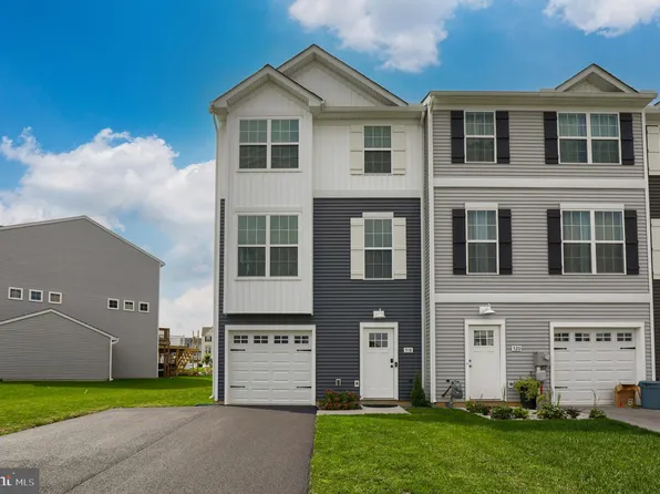 518 Charles Ave, Hanover, PA 17331