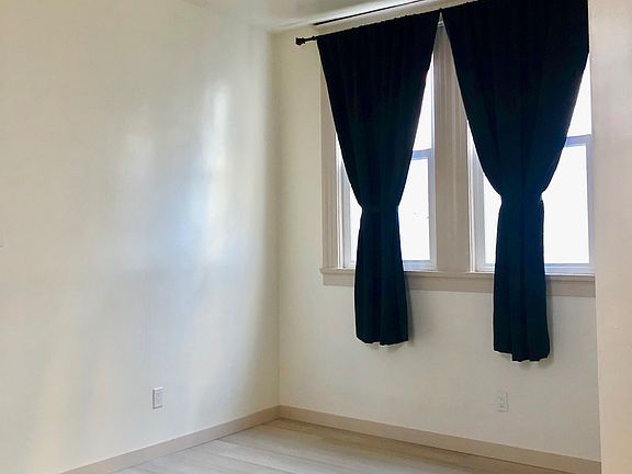 4th image of 73 John St #1