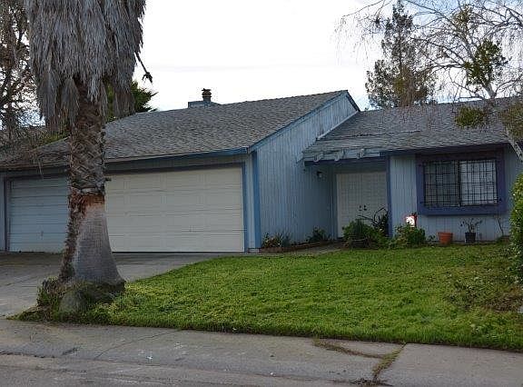 3rd image of 8704 Crystal River Way