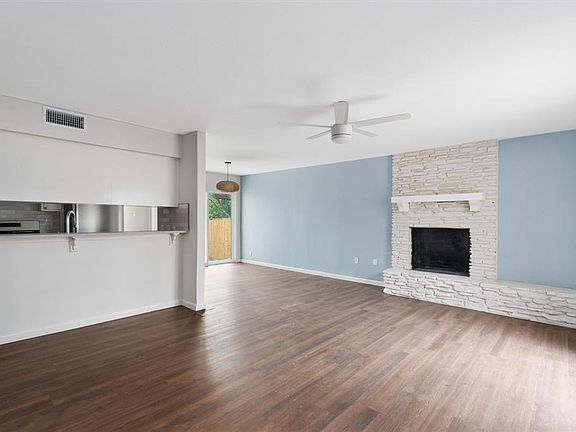 2nd image of 1304 Fairbanks Dr #B