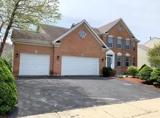 5255 Shotkoski Dr, Hoffman Estates, IL 60192