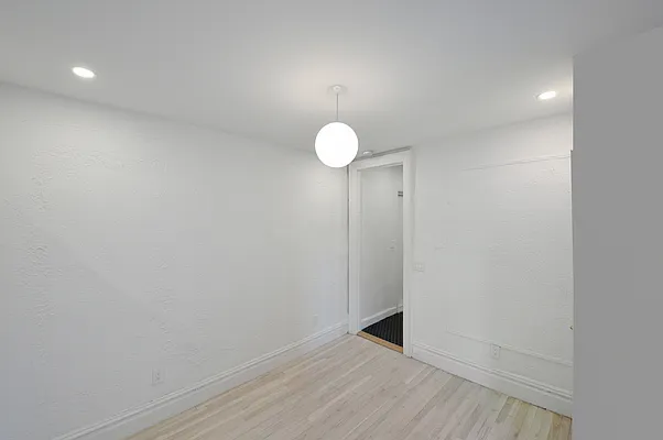 Rented by Aether Property Group | media 4