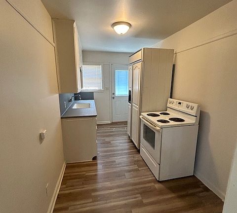 4th image of 3 E 28th Ave