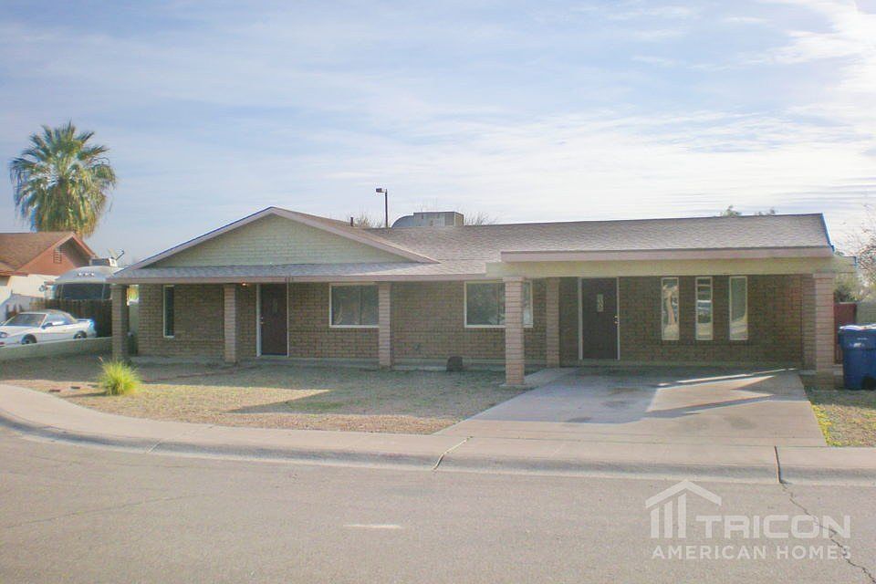 1st image of 605 N Palm Cir