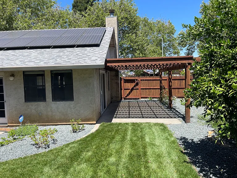 387 Autumn Gold Dr — Photo 21