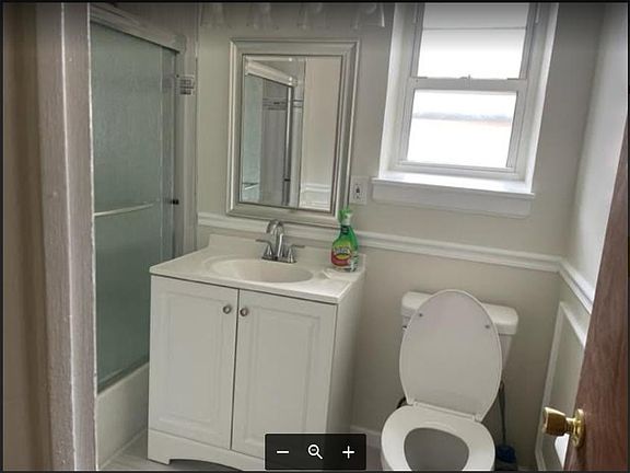 4th image of 3640 Harper Ave Floor 3