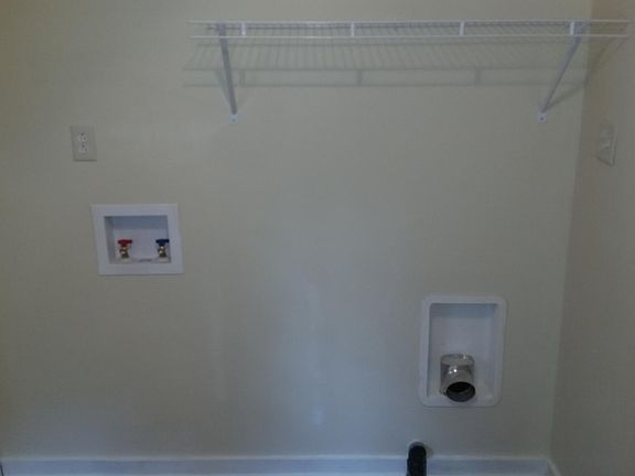 4th image of 201 Pinehill Dr
