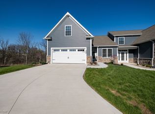 5885 Hawks Nest Cir NW, Canton, OH