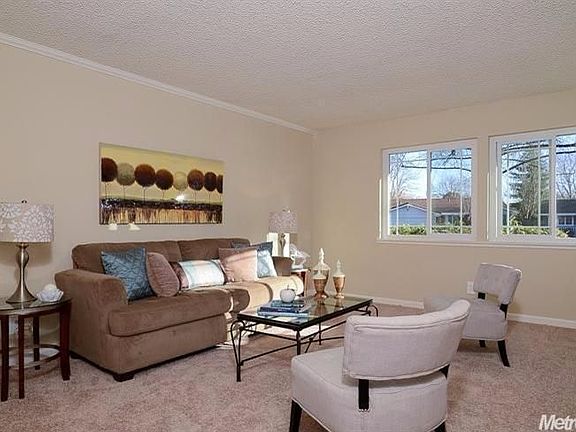 4th image of 8409 Moravian Ct