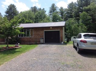 406 Roaring Brook Dr, Hunlock Creek, PA 18621