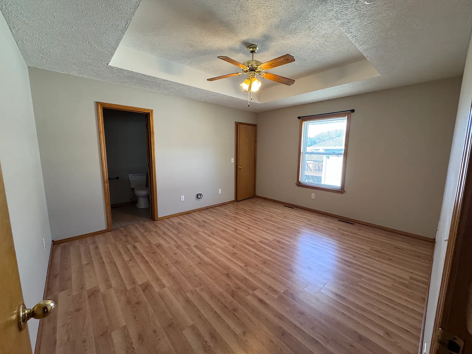 4 bed, 2369 sqft, $1,800 — Photo 3