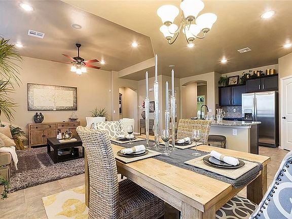 5th image of 12377 Knightsbridge Dr