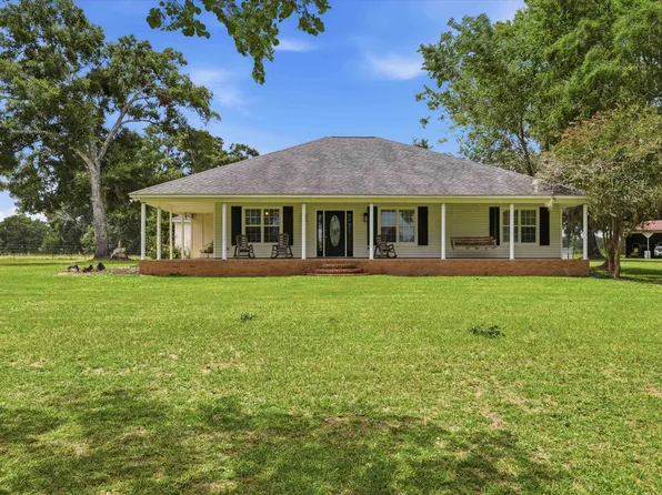 109 Walker Farm Rd, Crawfordville, FL 32327