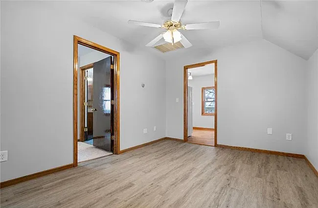 1067 Hatch Ave #2 — Photo 3