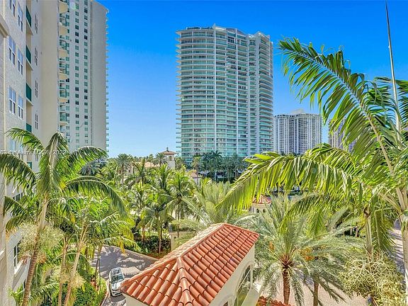 3rd image of 20000 E Country Club Dr APT 505