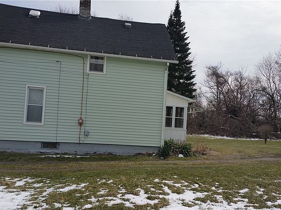 4th image of 181 Kenmore Ave