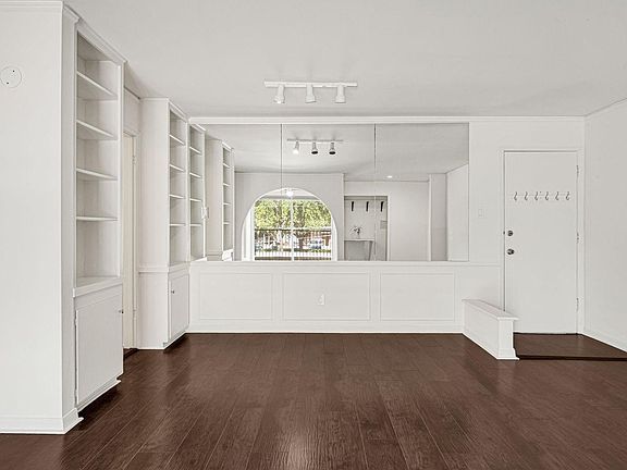 3rd image of 800 Post Oak Blvd APT 59