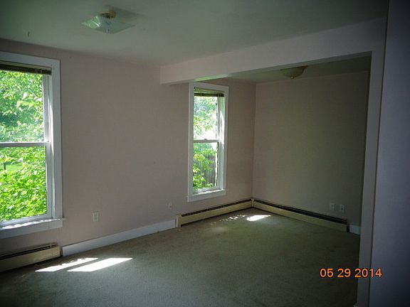 3rd image of 927 Wheeler St #2