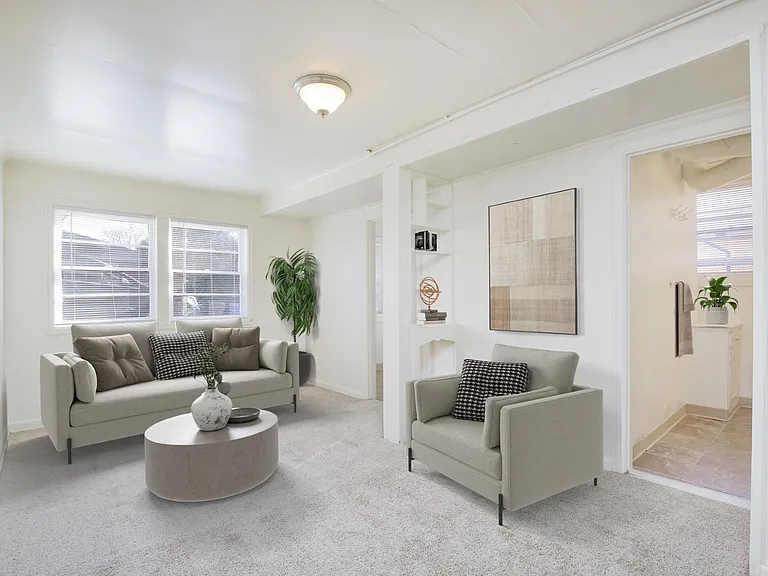 Small 1 Bedroom