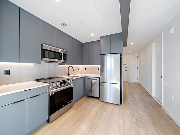 4th image of 931 Carroll St #1127