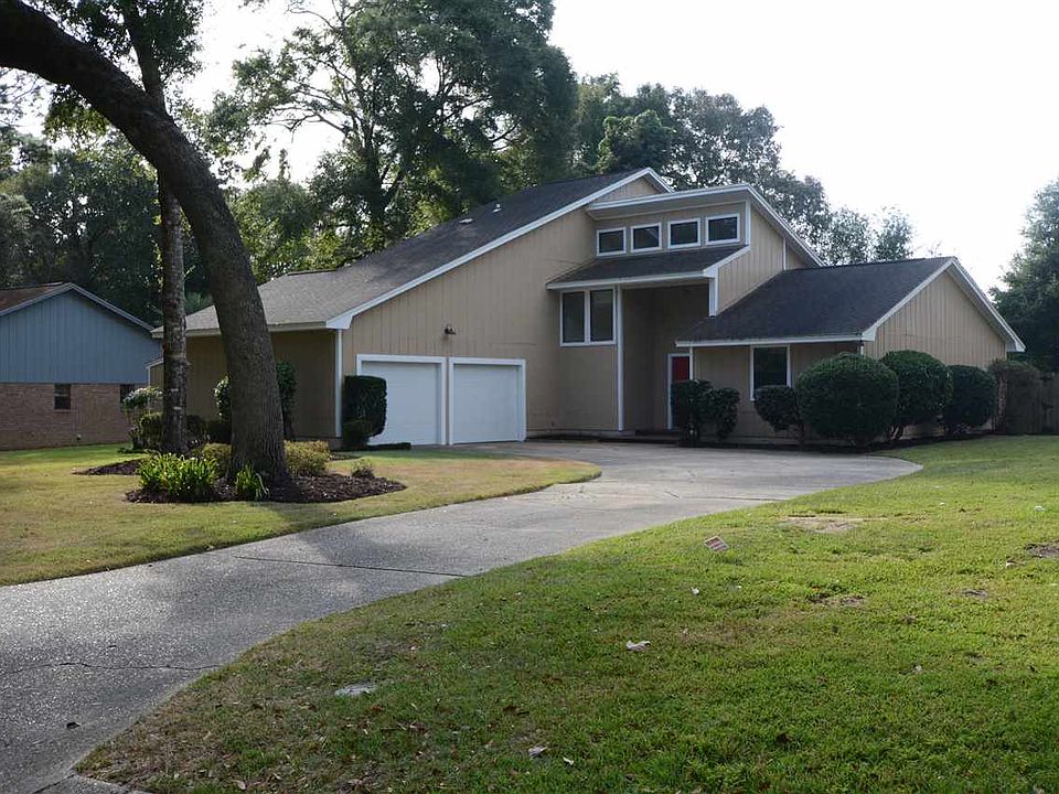 1st image of 907 Fleming Dr