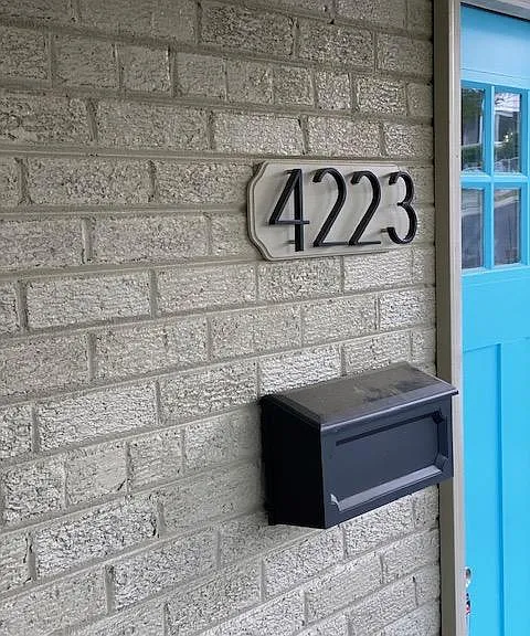 4223 Vine St — Photo 1