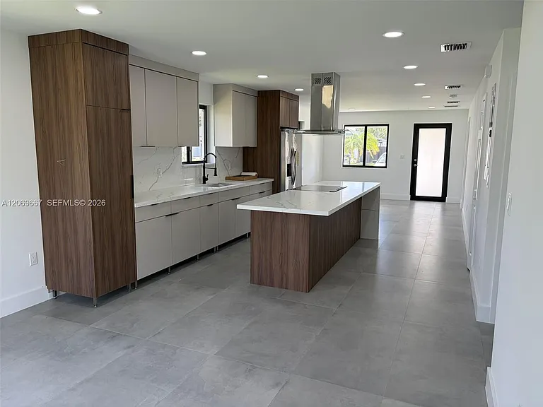 2420 NW 154th St — Photo 9
