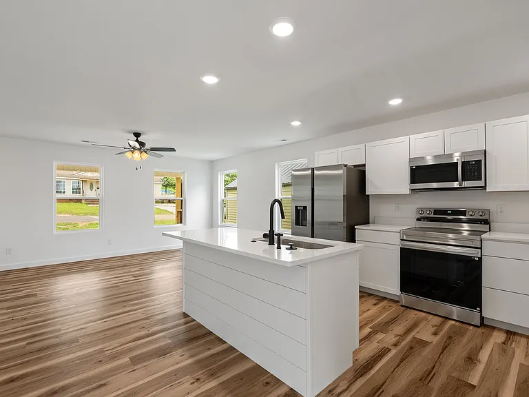 726 Belleaire Ave — Photo 6