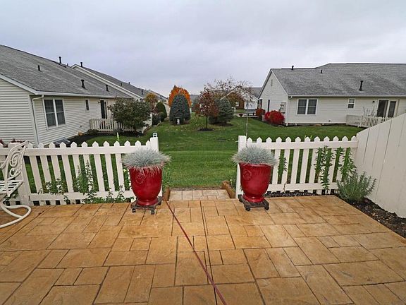 5th image of 385 Retreat Ln