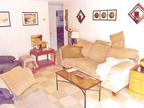3rd image of 1701 Aqua Ln