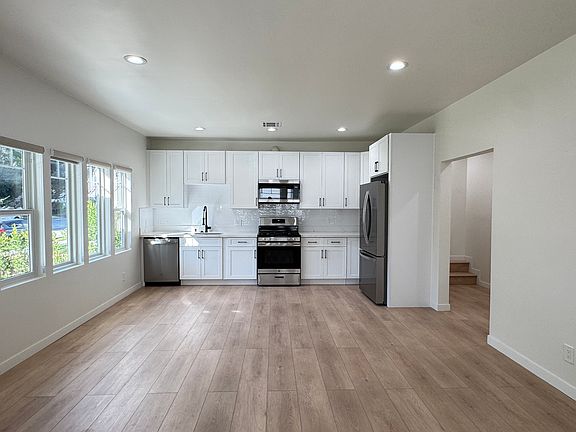 2nd image of 370 S Los Robles Ave #1