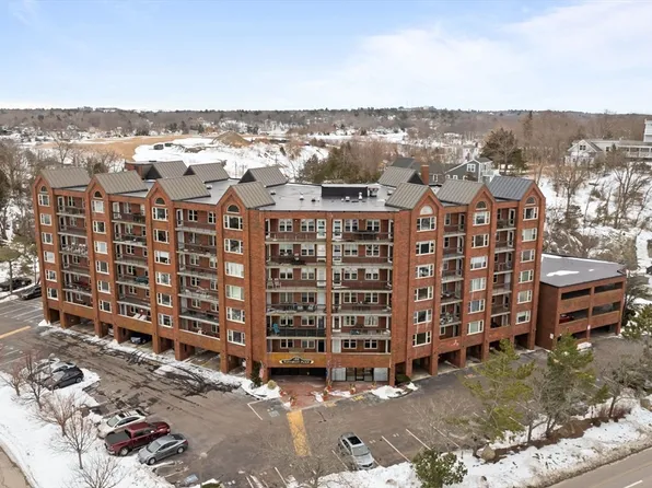 155 George Washington Blvd APT 210, Hull, MA 02045
