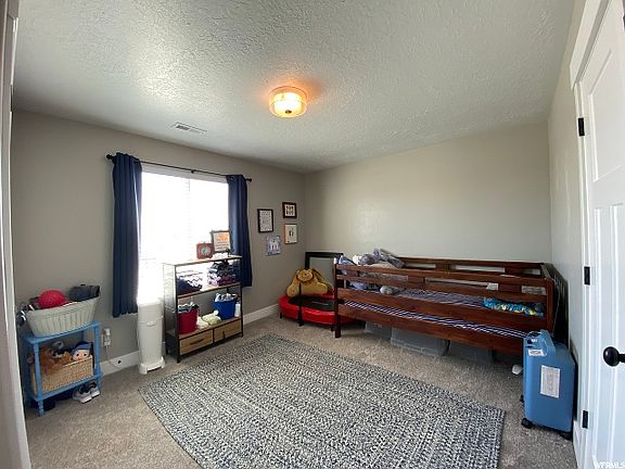 5th image of 218 W 3375 N
