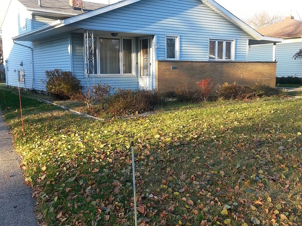 1st image of 18026 Fairway Dr