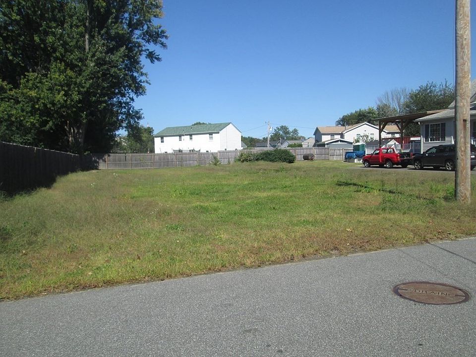 2nd image of 0 Clarendon Ave