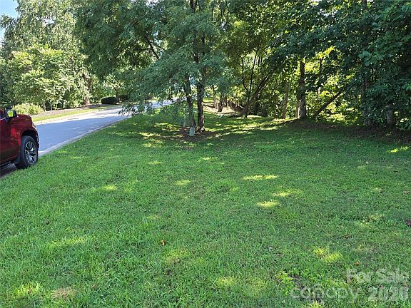 2nd image of 59 Summit Hill Rd