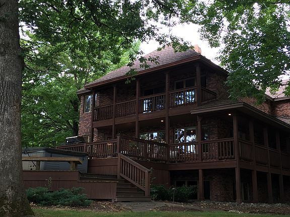 3rd image of 19443 Meadowridge Circle North443 Meadowridge Cir N