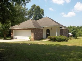 27 Ratcliff Rd, Sumrall, MS 39482