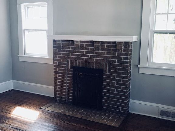 3rd image of 2714 E Bessemer Ave