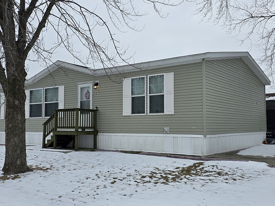2nd image of 102 Apple Ln