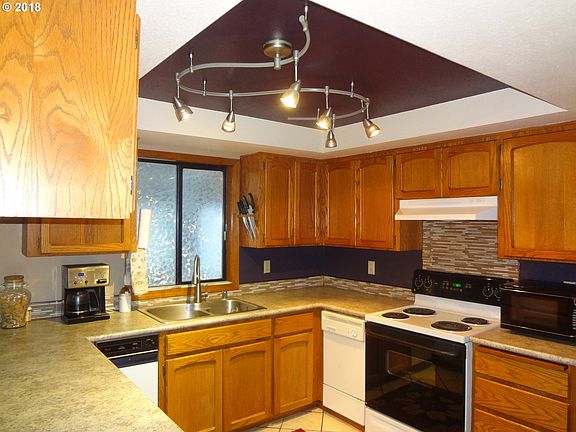 2nd image of 32820 SE 27th St