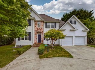 981 Elizabeth Barcus Way, Fortuna, CA 95540