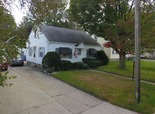1258 Carlton Ave NE, Grand Rapids, MI 49505