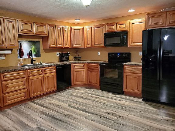 Spacious updated kitchen 