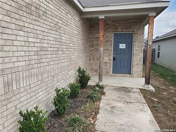 2nd image of 3447 Redbud Grove