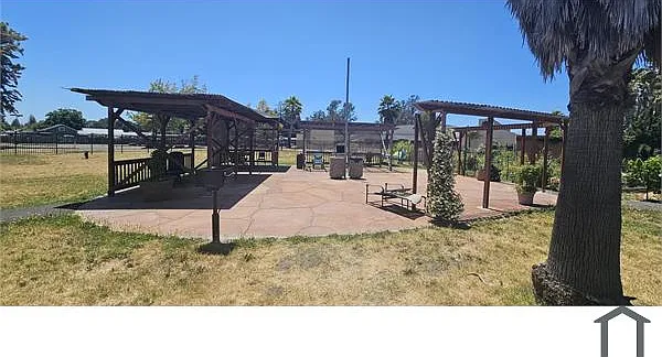 1 bed, 300 sqft, $1,772 — Photo 4