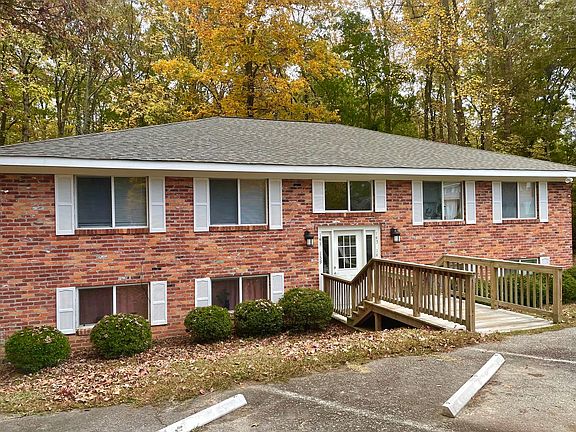 3rd image of 139 Albemarle Dr