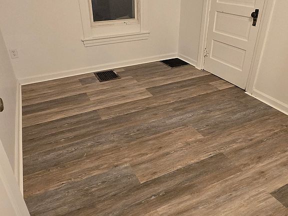 4th image of 32 Clairmont Pl APT B