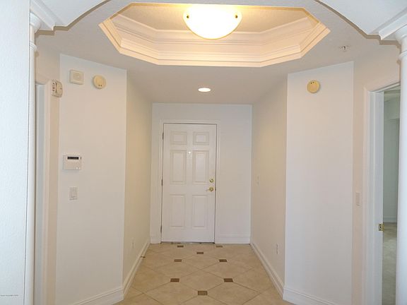 4th image of 93 Delannoy Ave APT 1103